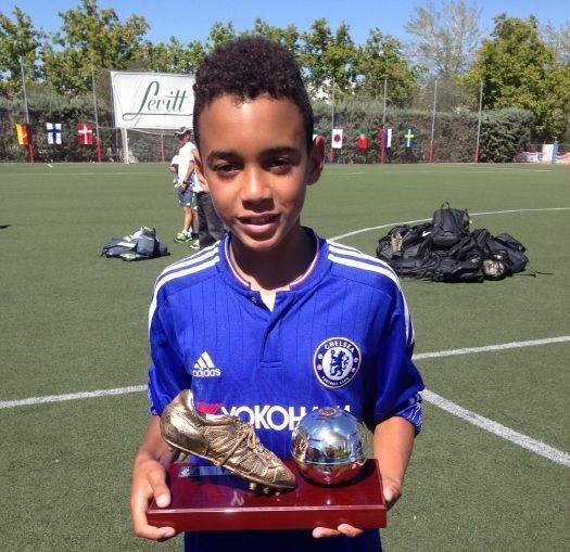 开云在线注册-穆古鲁扎遭遇十二持续失利，切尔西教练压力巨大！-开云在线注册