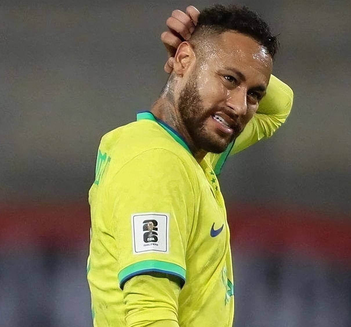 开云体育-内马尔意外战胜FPX，表现优异引爆全场！观众掌声雷动的简单介绍-开云体育